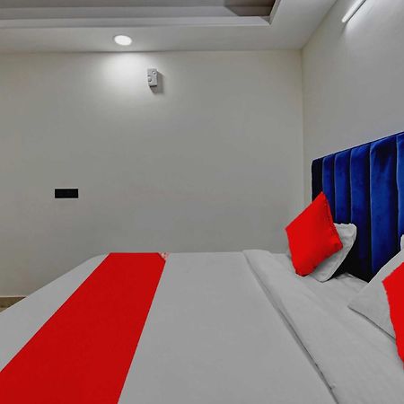 Hotel O Sai Kripa Stay Нью-Дели Экстерьер фото