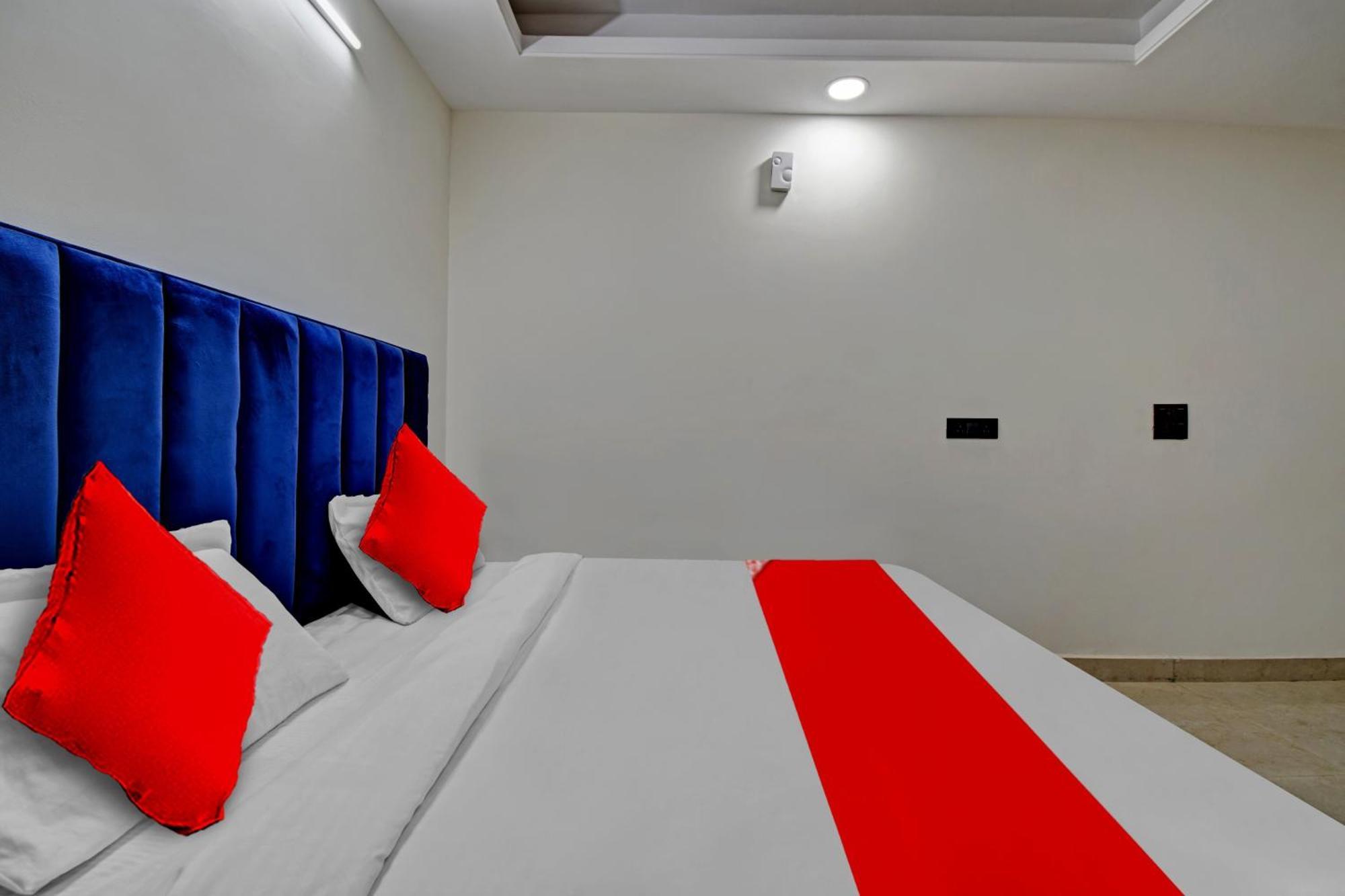 Hotel O Sai Kripa Stay Нью-Дели Экстерьер фото