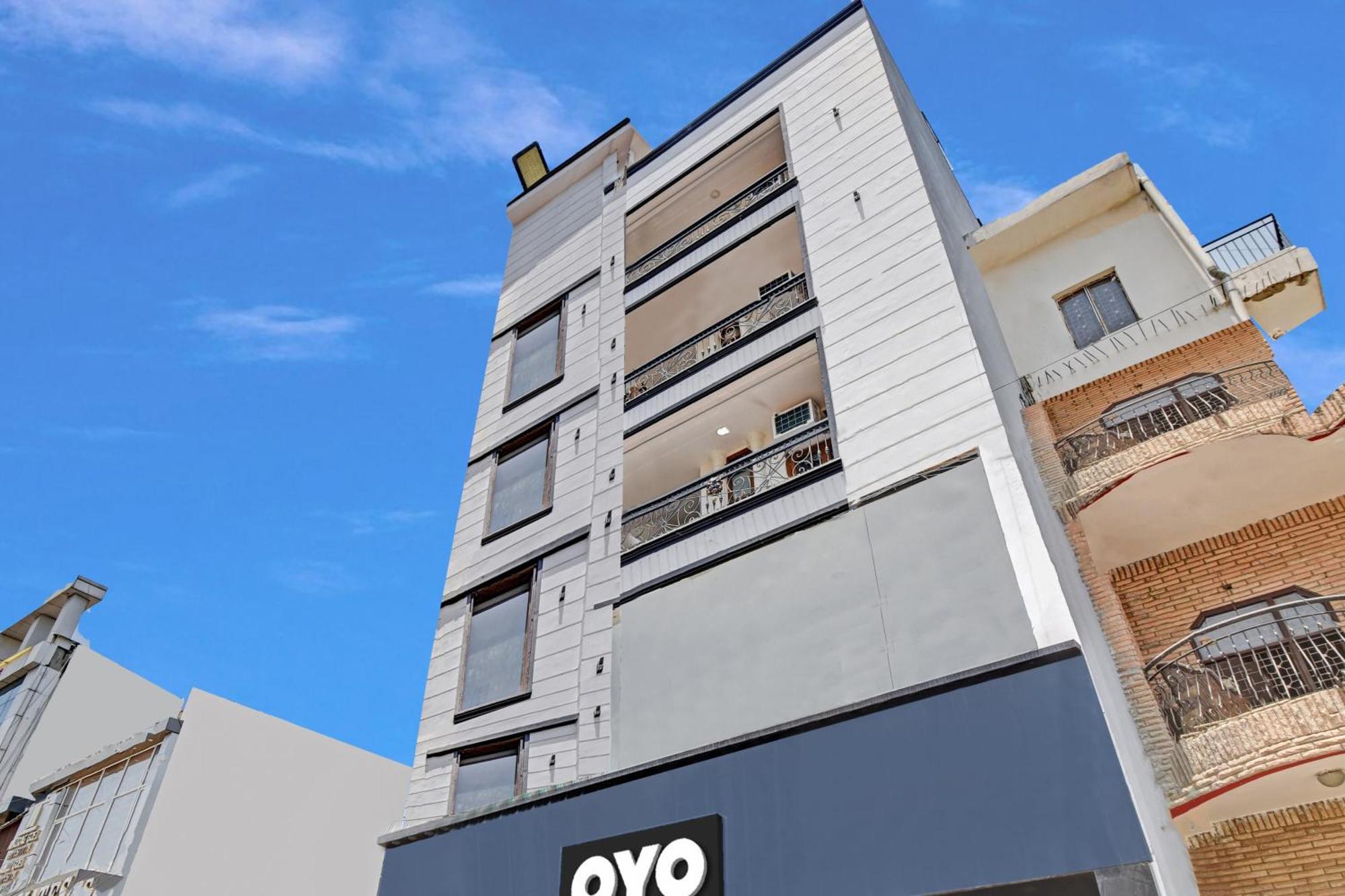 Hotel O Sai Kripa Stay Нью-Дели Экстерьер фото