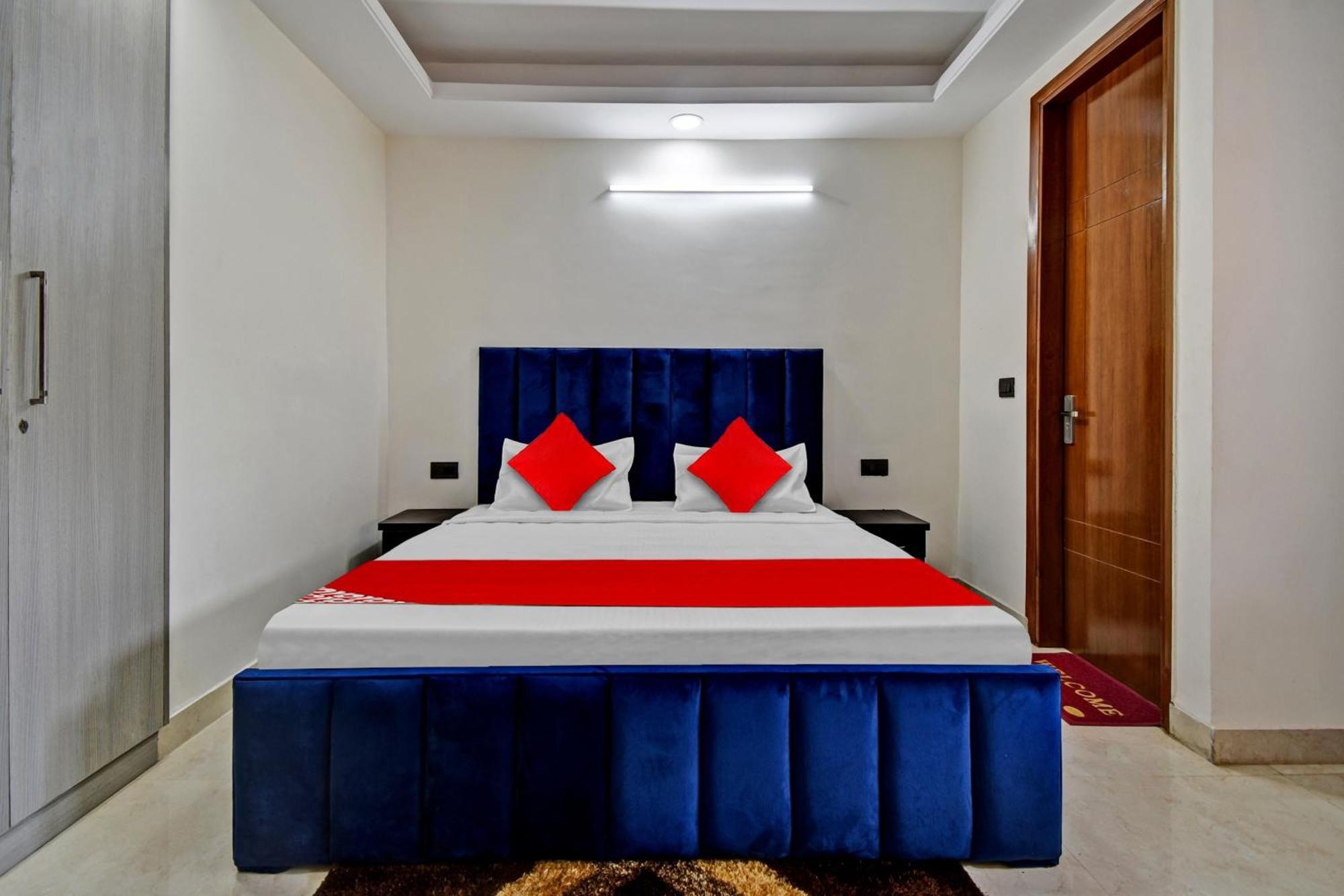 Hotel O Sai Kripa Stay Нью-Дели Экстерьер фото