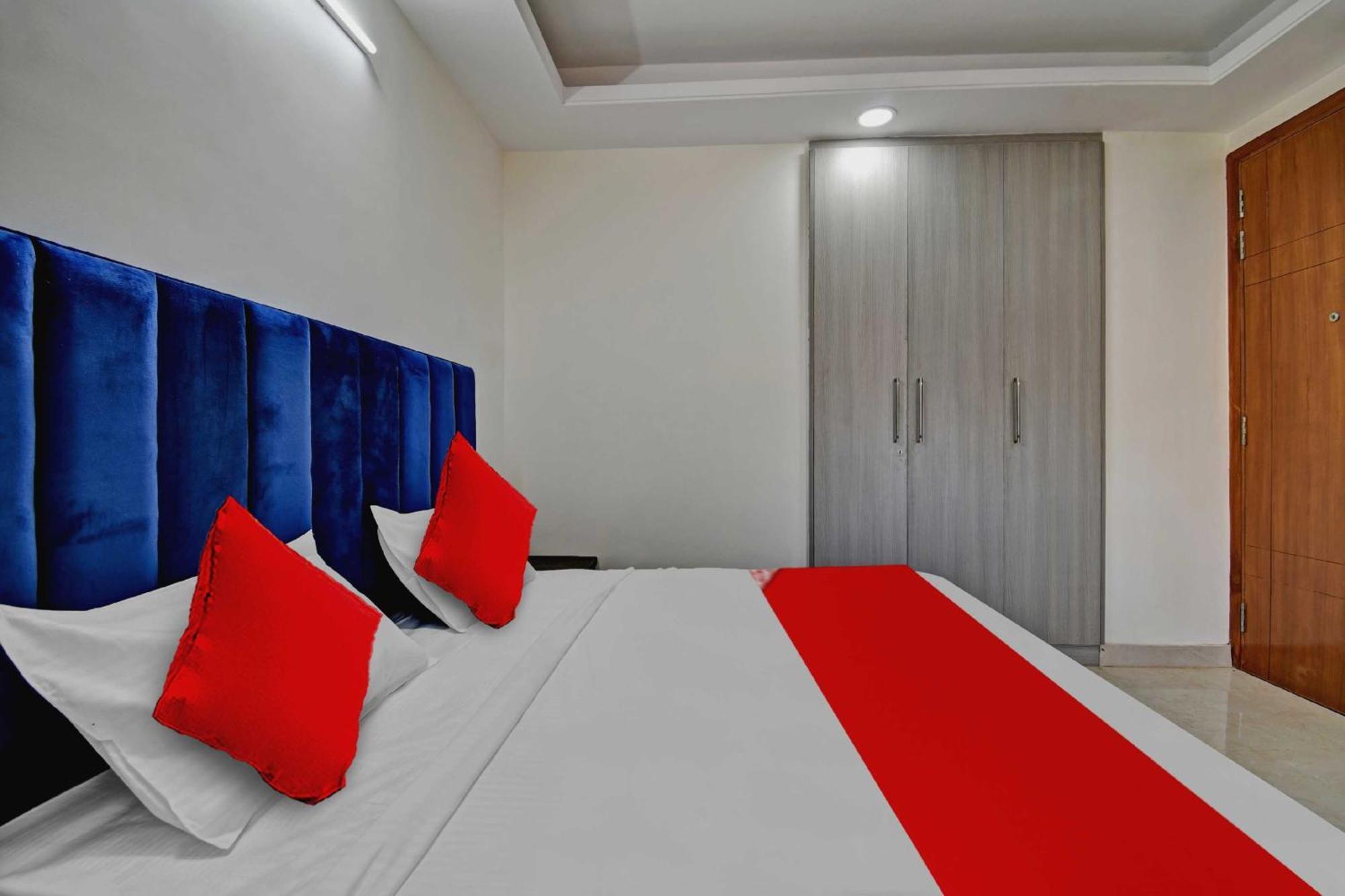 Hotel O Sai Kripa Stay Нью-Дели Экстерьер фото